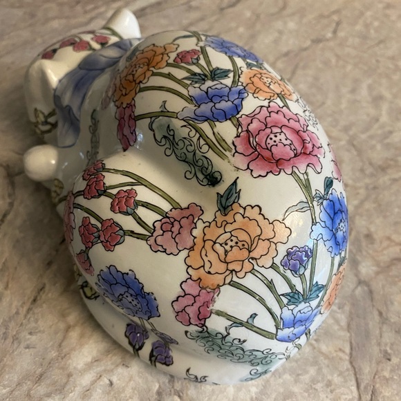 Vintage WBI Chinese Floral Ceramic Figurine Hand-Painted Sleeping Cat Oriental - Picture 5 of 10